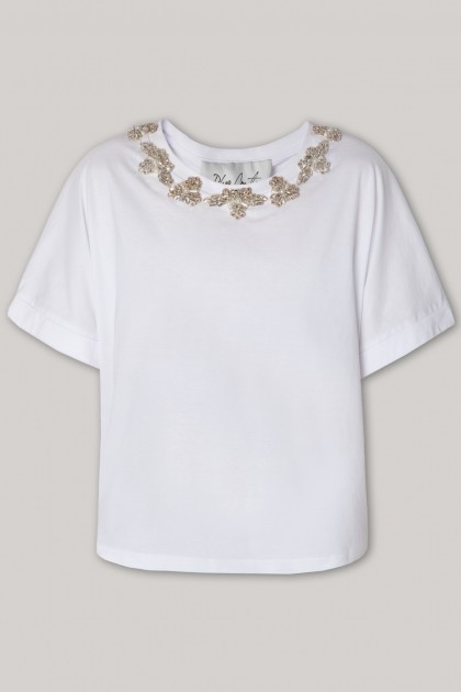 WHITE EMBROIDERED WIDE T-SHIRT